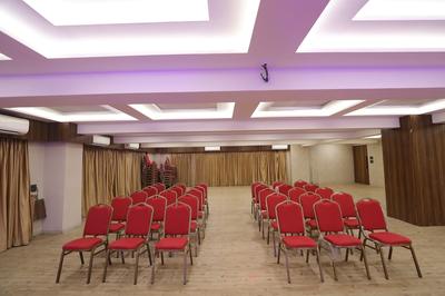 Hotel Privya Rooms and banquet Surat