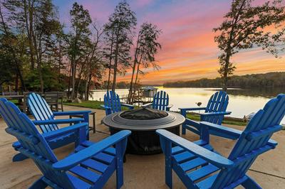 Sunset Pointe by Avantstay Waterfront, Beach, Fire Pit Sleeps 14 5bdr 4BA