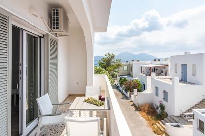 White Rock Milos Suites