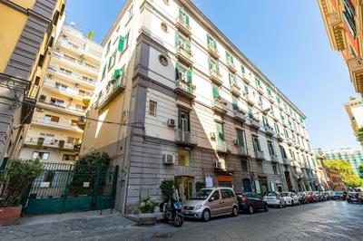 Crispi 36 - Cozy Flat and Terrace by Napoliapartments