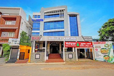 Fabhotel Yagna Residency