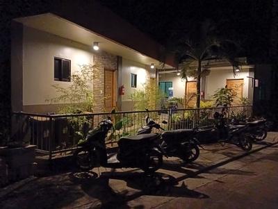 HM&B Backpackers Inn