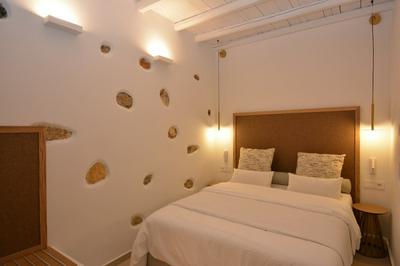 Mint Villa by Checkin