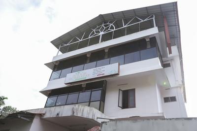 SPOT ON 45878 Adoor Homestay