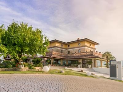 UNA HOTELS Tenuta Contessa Farm & SPA Cosenza