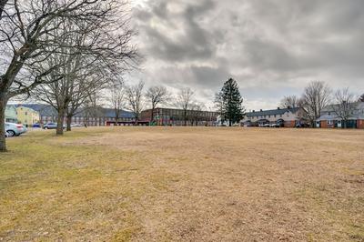 Easthampton Vacation Rental - Walk to Breweries!