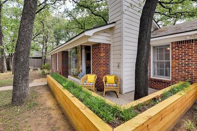 River Oaks Home ~ 4 Mi to Fort Worth Stockyards!