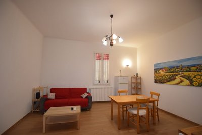 Vicino Ospedale E Aeroporto Num92867