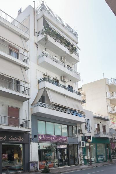 Luxurious 3 Bd Modern Apt in Dafni