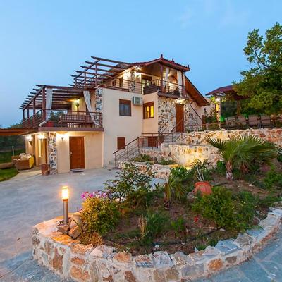 Villa Laskari Sea View