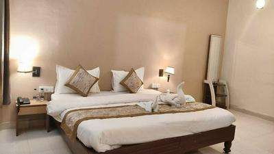 Hotel Shree Krishna Jungle Resort