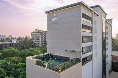 Park Inn & Suites By Radisson Thrissur East Fort