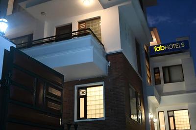 Fabhotel Premium