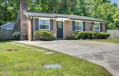 Cozy Goose Creek Escape w/ Patio & Grill