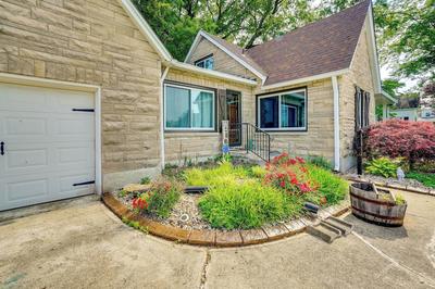 Charming Bardstown Home w/ Deck ~ 1 Mi to Downtown