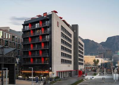 Radisson RED V&A Waterfront, Cape Town