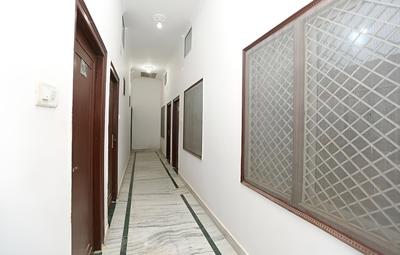 OYO 25043 Hotel Karma