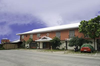 OYO 579 Anisabel Suites