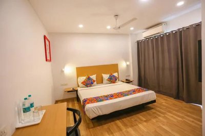 Fabhotel Dnu Palace