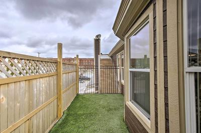 Dtwn Sheboygan Apt Above Local Bar!