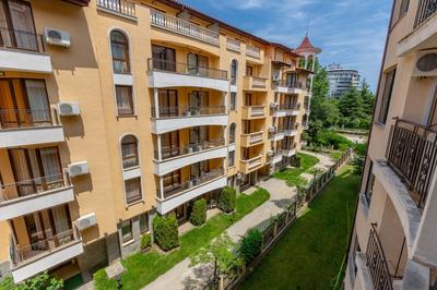 Studio with Kitchenette in Avalon Complex