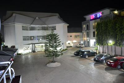 Golphins Suites and Hotels