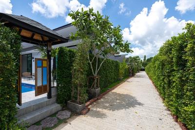 Lespalm Taraburi Pool Villa