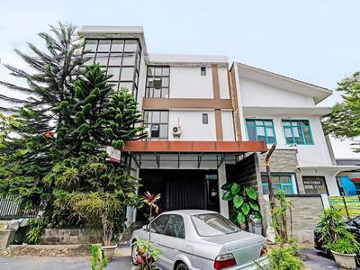 OYO 92249 Wisma Rina Rini Tegalega Park