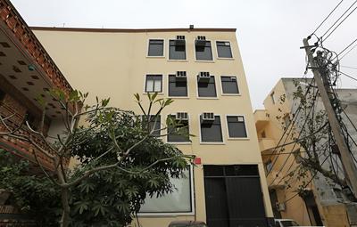 OYO 15822 Ryan Residency