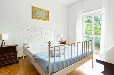 Bright Flat With Shared Garden