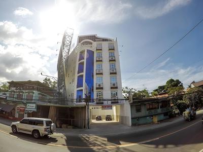 Rose Hotel