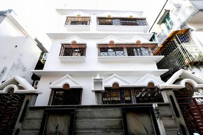 Goroomgo Comfortable Stay kolkata