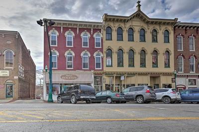 Chic Main Street Retreat < 7 Mi to KY Horse Park!