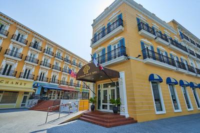 OYO Home 89378 The Platinum Suites