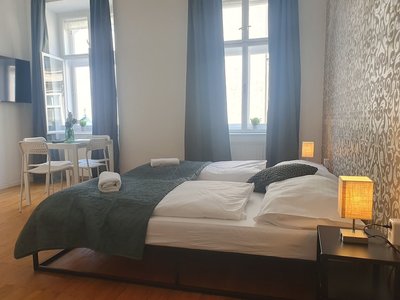 Modern 2BR Apartment Near Rennweg