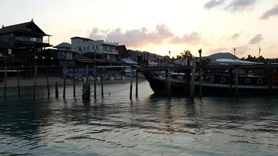 Baan Sala Lung Dam Hotel
