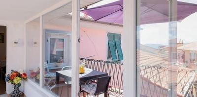 Bright Apartment with Terrace