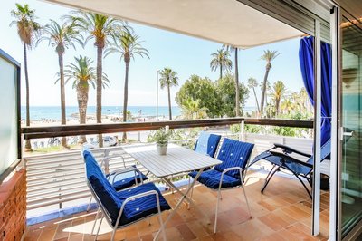 Newly Renovated Beachfront Apartment Ideally Located in Penelope