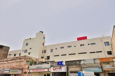 OYO 22551 Hotel Ssv