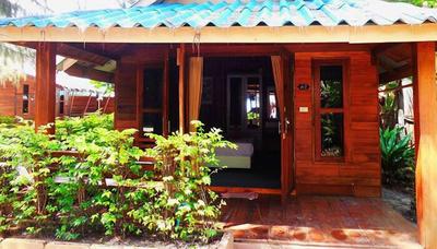 Zanom Sunrise Beach Resort