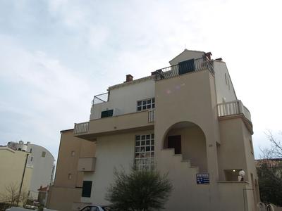 Apartments Issa