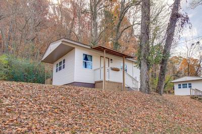 Cozy Knoxville Cottage w/ Deck, Grill, Fire Pit!