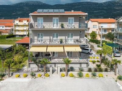 Double bed Room With Private Bathroom and Balcony