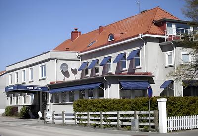 Port Hotel