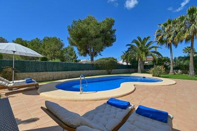 Esperanza in J vea With 3 Bedrooms and 2 Bathrooms