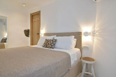 Panthea Suite Santorini