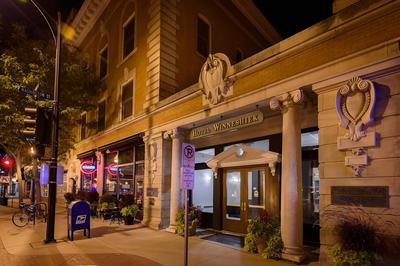 Hotel Winneshiek