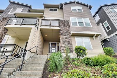 Snoqualmie Townhome w/ Balcony & Mountain Views!