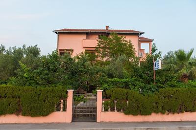 A5 Cozy Apt. With big Garden, Balcony & Grill