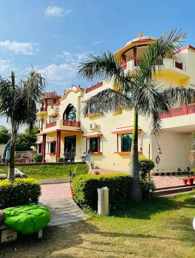 The Quila Camps & Resort